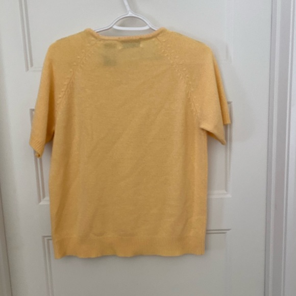 White Stag short sleeve yellow sweater - Picture 3 of 10